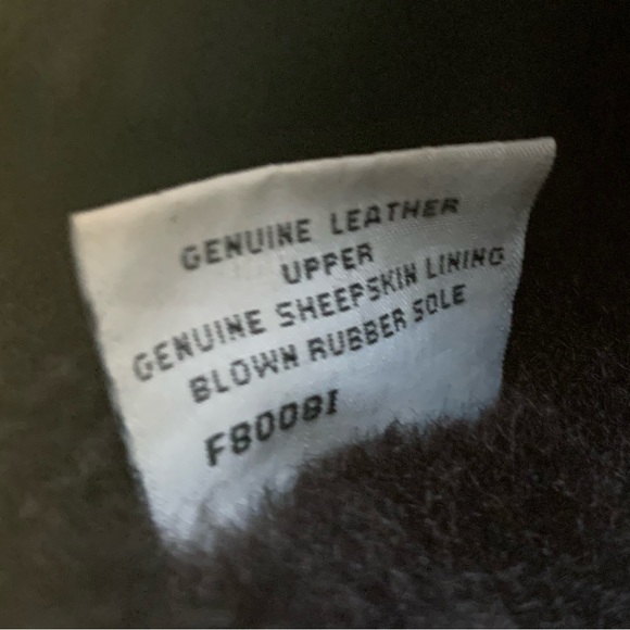 Ugg Women's Classic Short Boots in Chocolate Size 8 - Picture 10 of 10